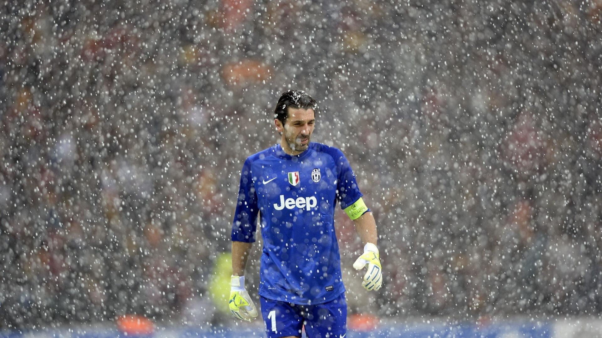 当方格旗遇见阔剑，阿什拉夫在F1街道赛的苏格兰式统治