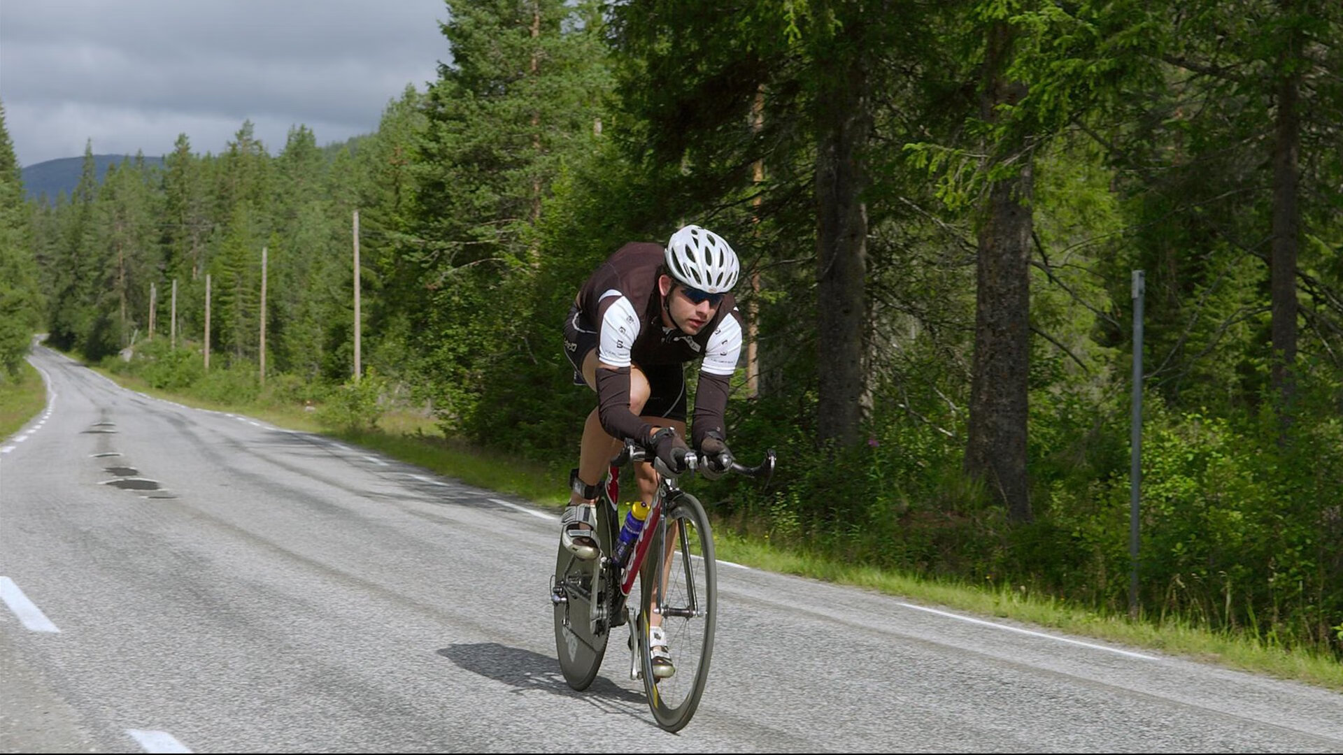 西甲国家德比之夜，文班亚马防守端锁死对手，篮球与足球的跨界启示